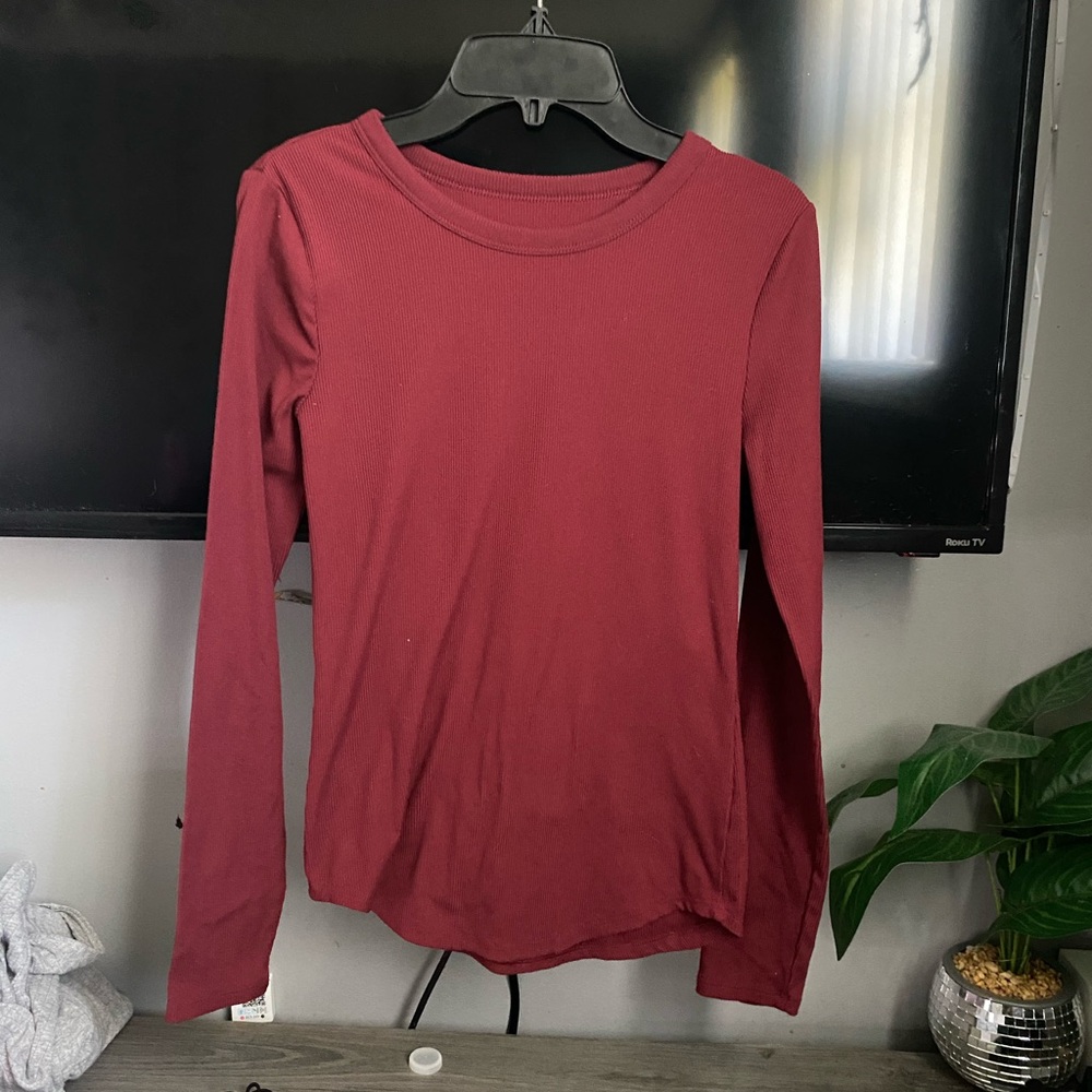 No Boundaries Women's Long Sleeve Burgundy Top